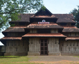 Azakiyakav Devi Temple Palluruthi Kochi